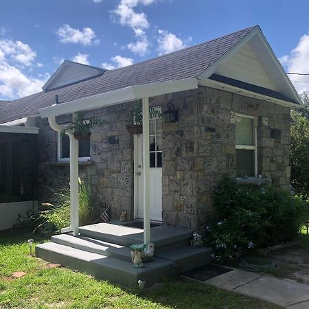 Cozy Cottage River House Weeki Wachee Exterior photo