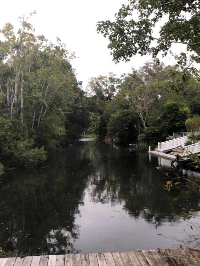 Cozy Cottage River House Weeki Wachee Exterior photo